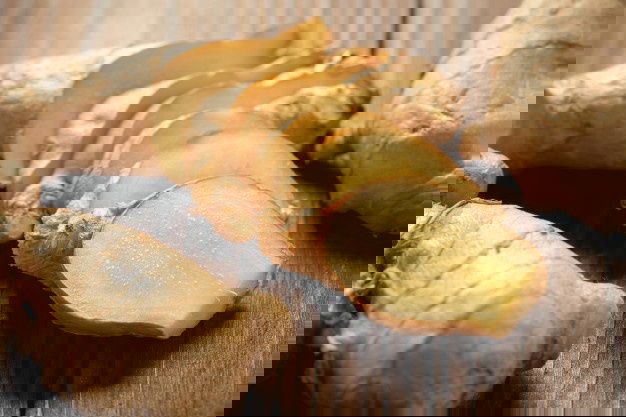 Fresh Ginger Root Sliced Wooden Table 1150 18399