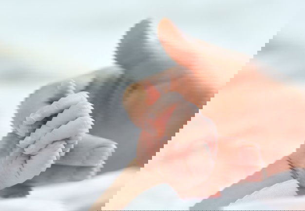 Holding Hands 1112 1531