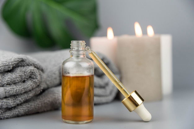 Towel With Aromatic Candles Bottle With Natural Organic Essential Oils 289624 13 1