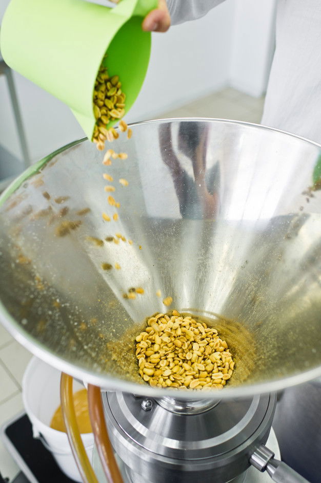 How To Make Cold-Pressed Oil A Worthwhile Investment 2 Work Sleeps Peanut Production Peanut Butter Promyshlennaya Crusher Press 89816 2399