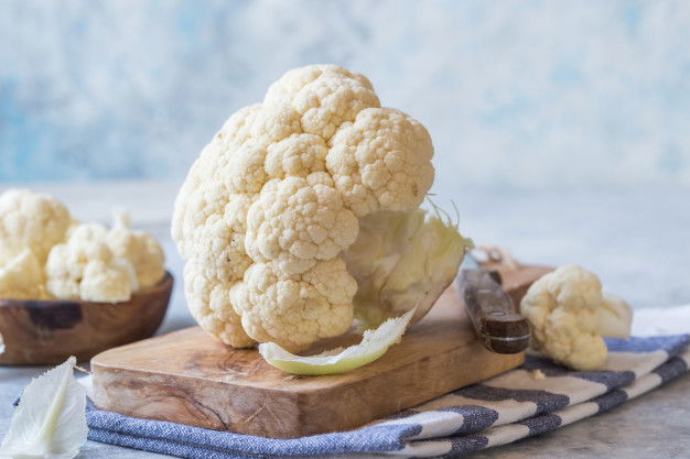 What Are The Health Benefits Of Consuming Cauliflower Flour? 9 Cauliflower Flour Vegetable Cutting Board Healthy Food 154293 2358