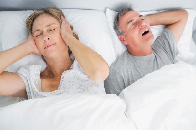 Foods That Stops Snoring! 9 Wife Blocking Her Ears From Noise Husband Snoring 13339 75071