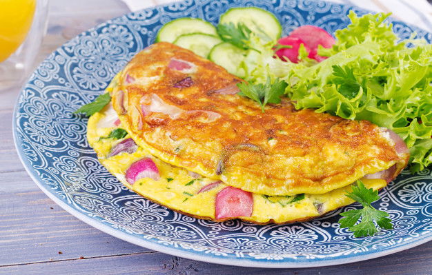 12 Simple Egg Recipes That Your Baby Would Love! 7 Omelette With Radish Red Onion Fresh Salad 2829 10587