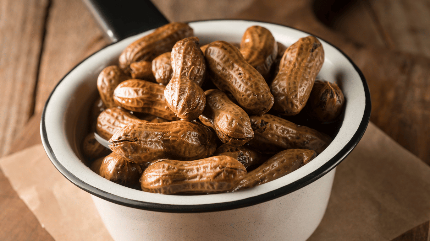 Making Boiled Peanuts Is Simple! Just Wash Raw Peanuts, Boil Them In Salted Water For 30–60 Minutes (Or Until Soft), And Enjoy This Nutritious, Protein-Packed Snack Warm.