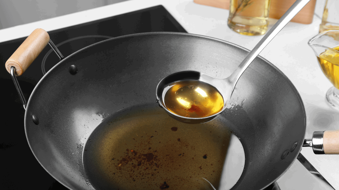 Groundnut Oil Is A Versatile Cooking Oil Ideal For Frying, Sautéing, And Baking Due To Its High Smoke Point And Mild Flavor. It’s Also Used For Skin And Hair Care, Thanks To Its Vitamin E Content And Moisturizing Properties. Perfect For Traditional Recipes, Wellness Routines, And Everyday Healthy Cooking.