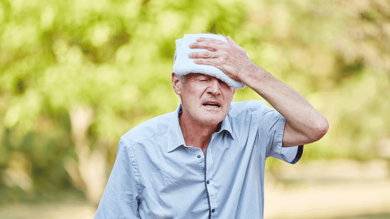 உடல் சூட்டினால் அவஸ்தைப்படுபவர்கள், நல்லெண்ணெய் சிறிது குடித்தால் உடல் வெப்பம் தணிந்து, குளிர்ச்சியுடன் இருக்கும் இயற்கை மருத்துவம்.